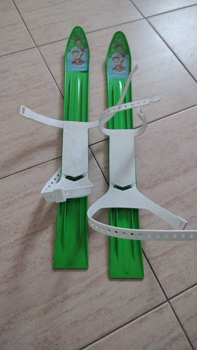 Narty i kijki do nauki zapinane na buty
