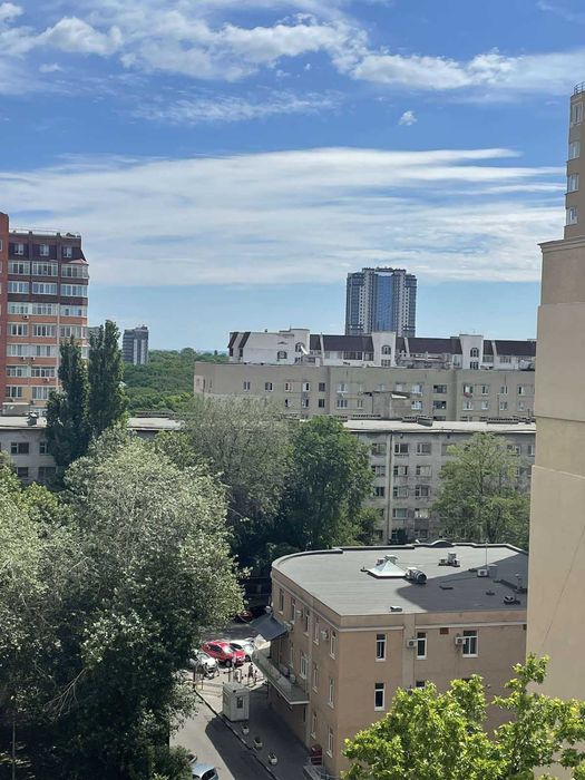 4-кімнатна дворівнева квартира у цегляному будинку на вулиці Говорова.