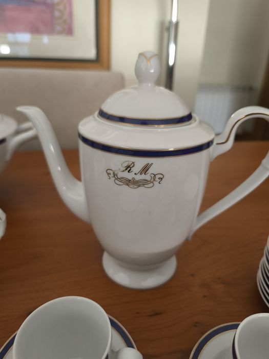 Conjunto porcelana da marca Graf Von Hennerberg