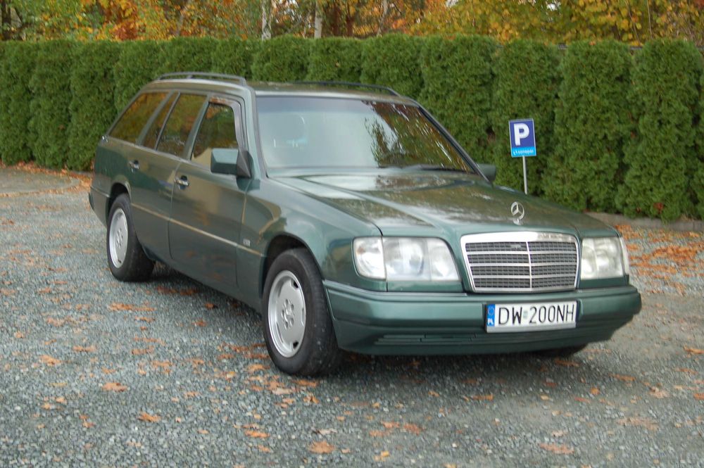 Mercedes-Benz W124