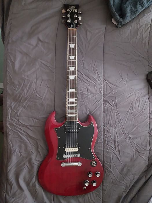 Custom 77 China Girl (formato Gibson SG)