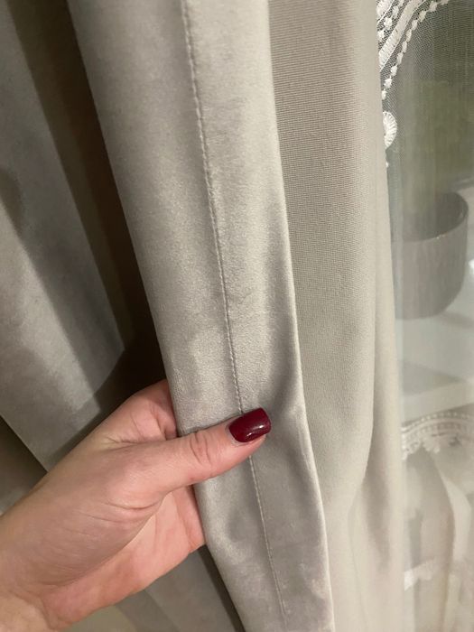 Бархат на штора сірого кольору