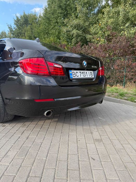 BMW 5 Series 2011