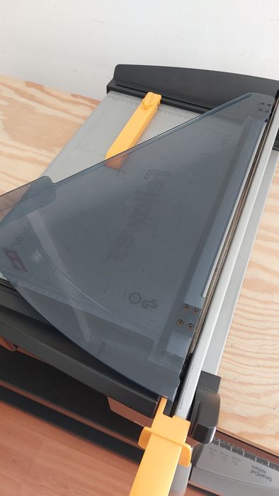 Guilhotina A3 Fellowes