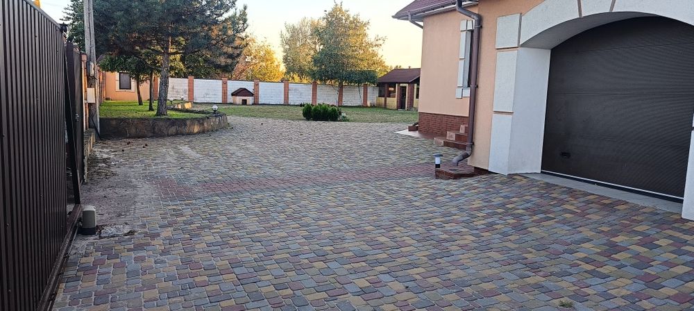 Продаж  казкового будинку у казковому місті