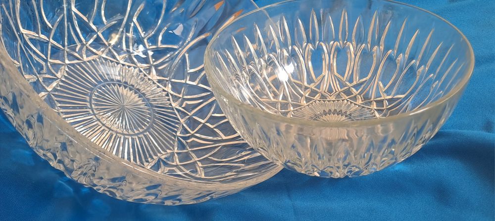 Conjunto 2 tacas/ saladeiras em vidro lapidado