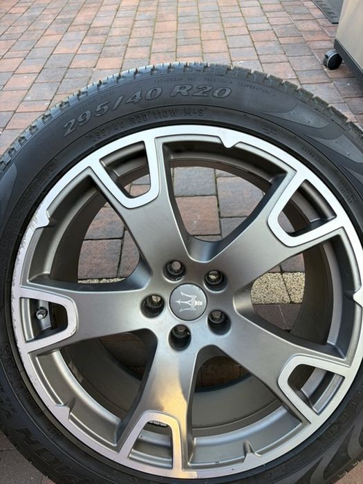Felgi aluminiowe 5x 114.3 Maserati 265/45 20'