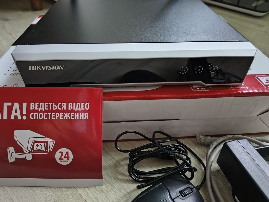 Відеореєстратор Hikvision DS-7108NI-K1/W/M (С) + HDD Hitachi 2 Tb