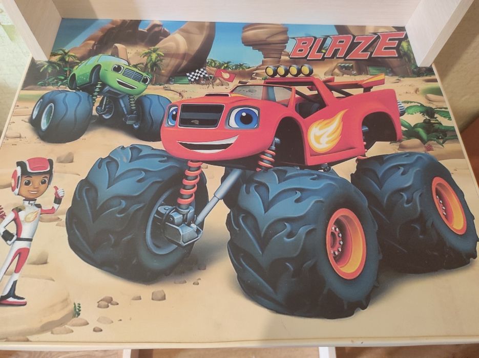 Растущий столик и стул парта