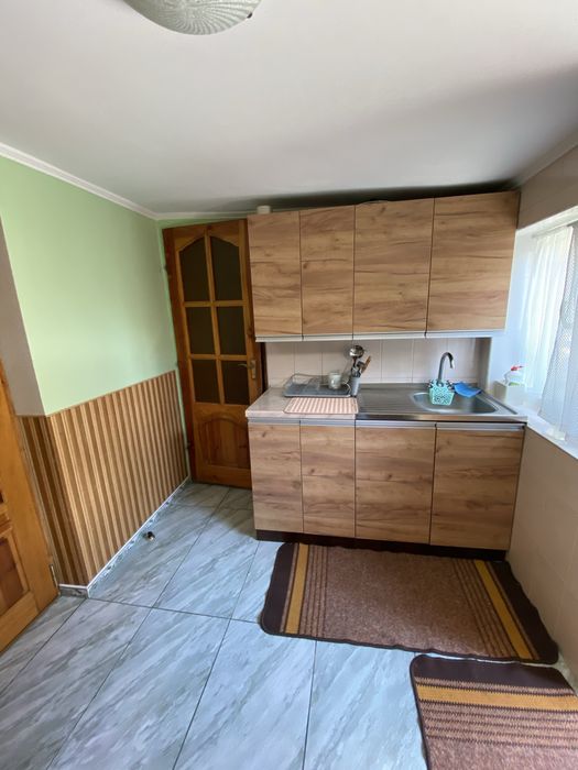 Оренда кімнати в будинку для дівчини, район Дубово
