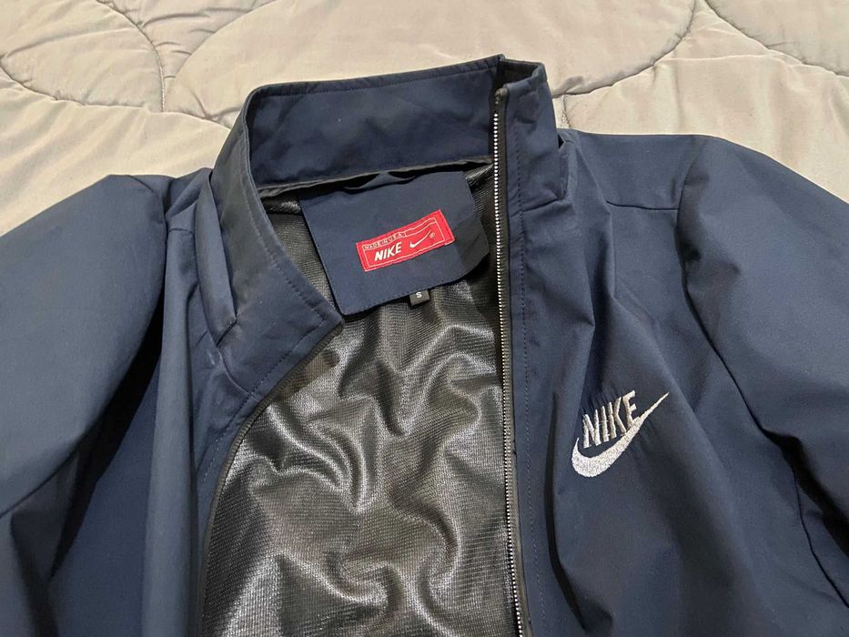 Casaco Nike Desportivo Tamanho S - Parka / Corta chuva