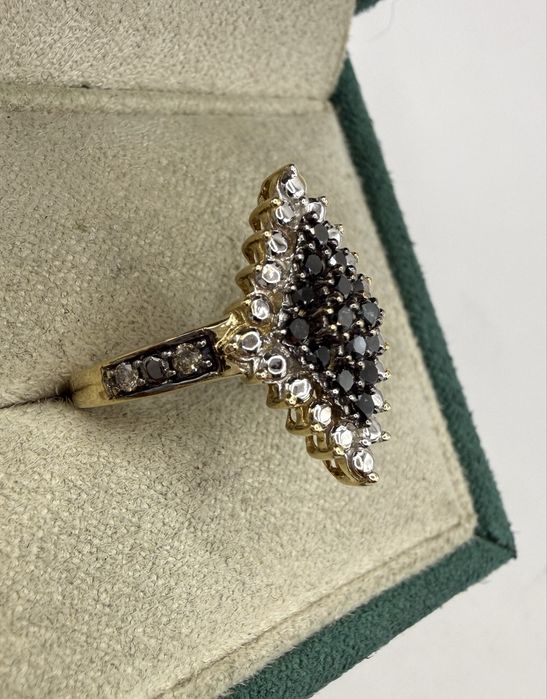 Złoty pierścionek z diamentami 0,33ct
