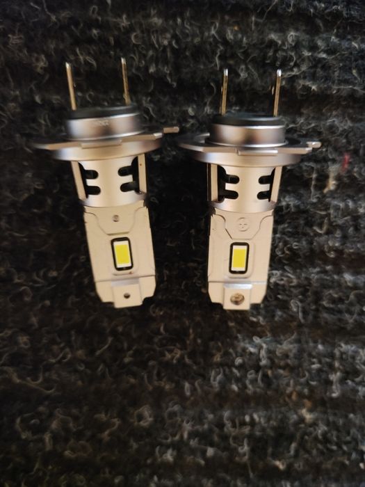 LED наH7 цоколі галогенові на H1 цоколі H1