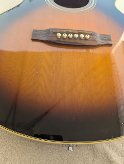 Guitarra electroacústica Takamine EG260C