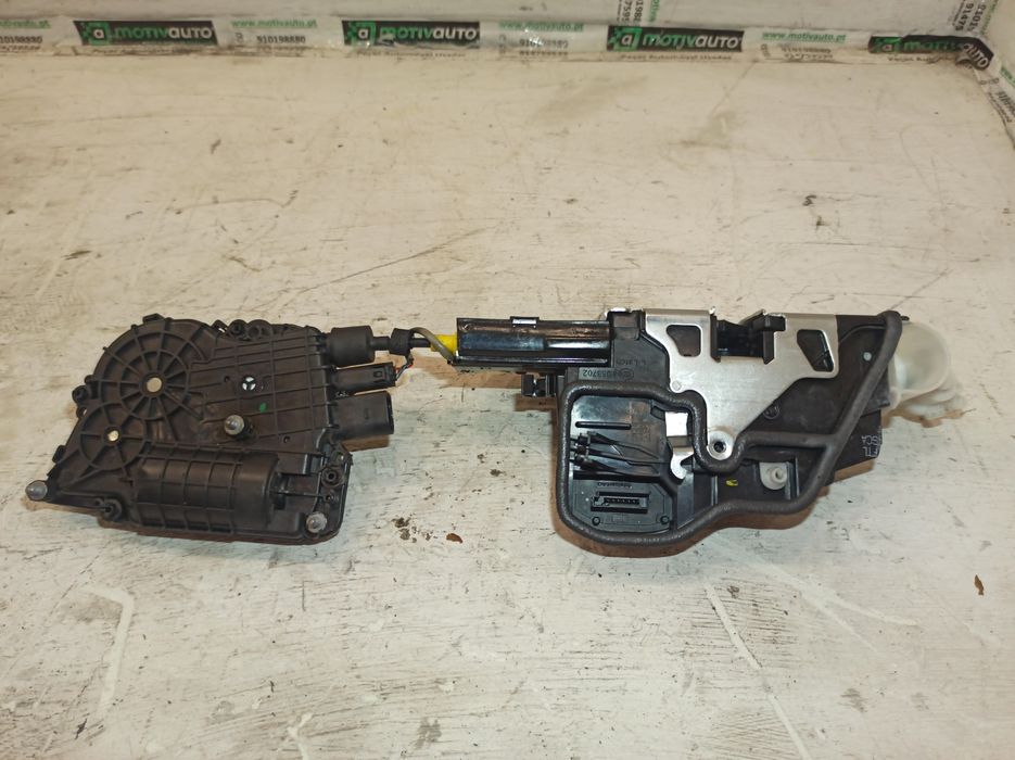 Fecho da Porta Frente Esquerdo - BMW X6 (E71, E72) | 07 - 14