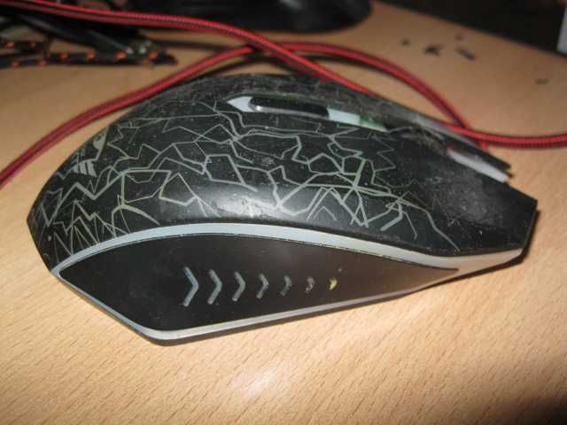 Игровая компьютерная мышь,TRUST GXT 105,КАК НОВАЯ,с подсветкой