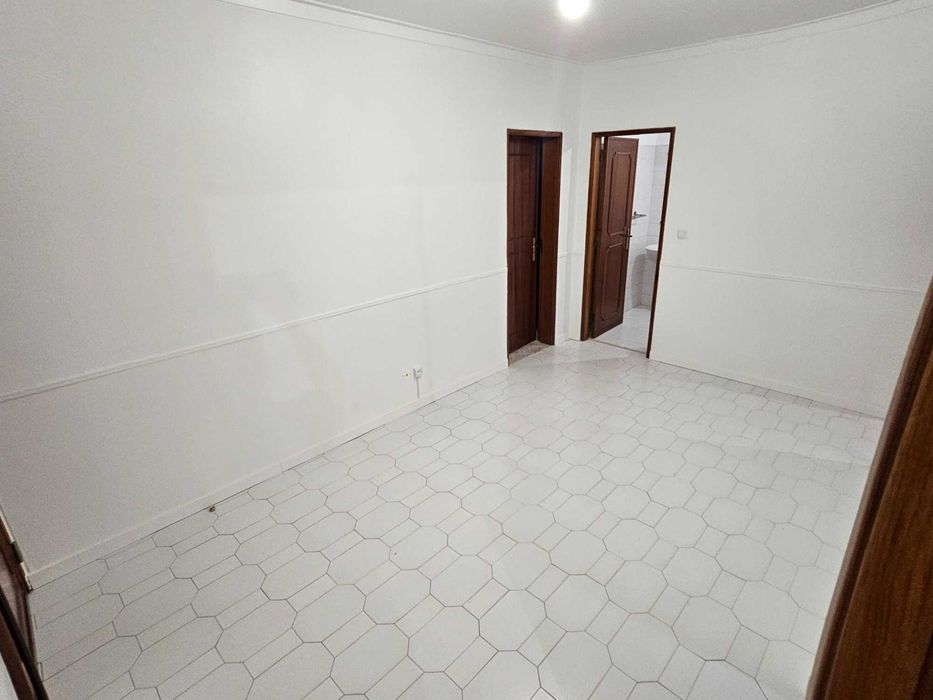 Apartamento Queluz T1+1 - Pronto a habitar
