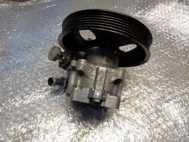 pompa wspomagania omega 2.6 v6 3.2 v6 2.5 v6 3.0 v6 lift