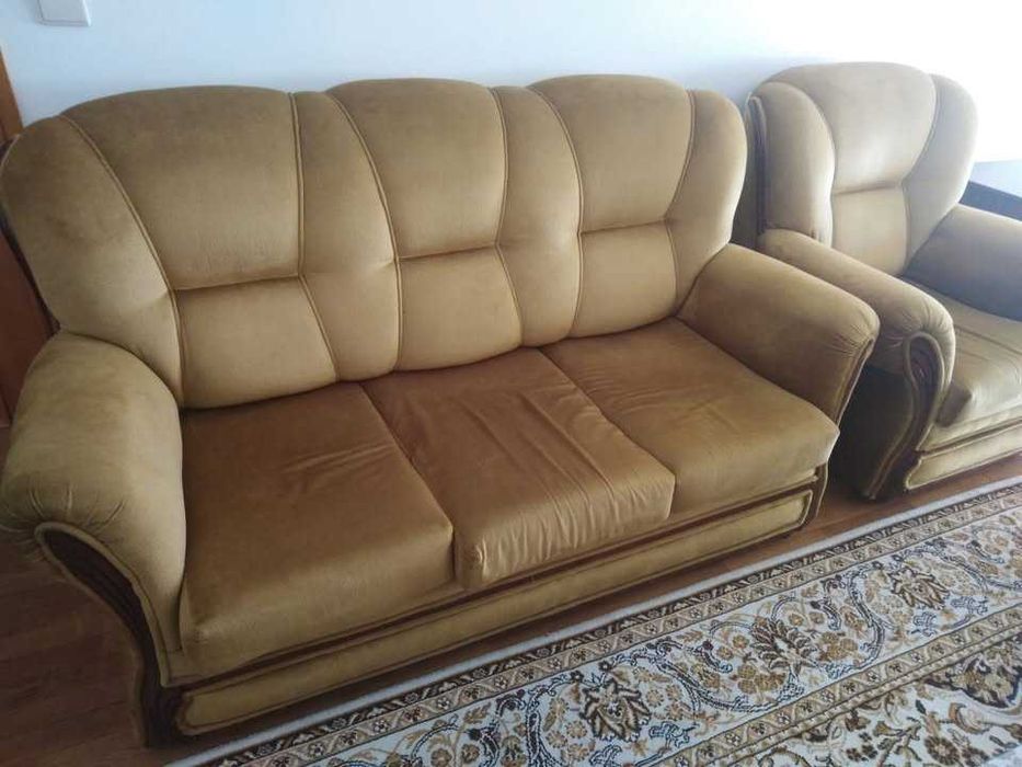 Sofá cama de 3 lugares e 2 poltronas