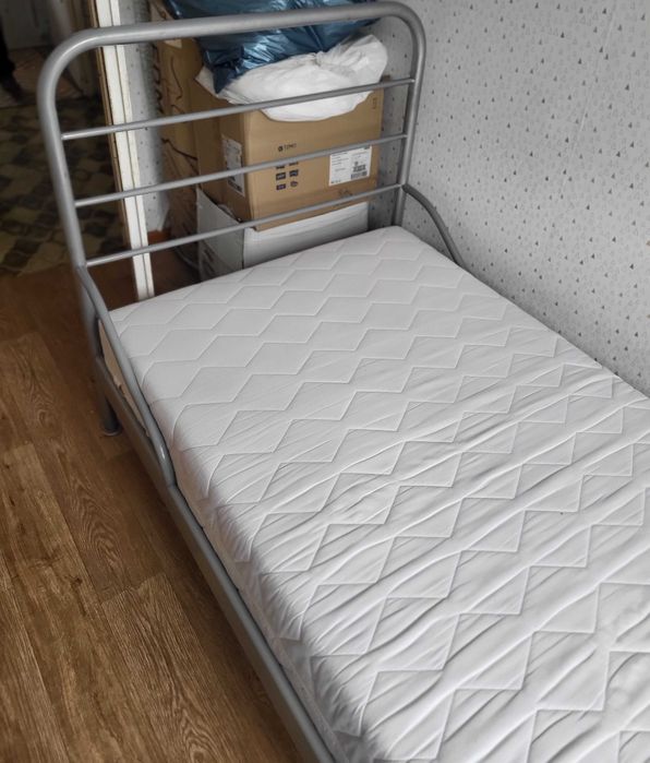 rama łóżka 90x200 plus materac