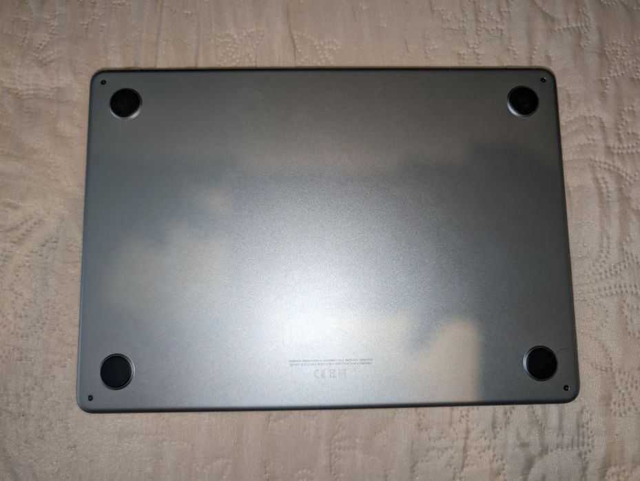 MacBook Air 13" M3 8C/8GB RAM/256GB SSD