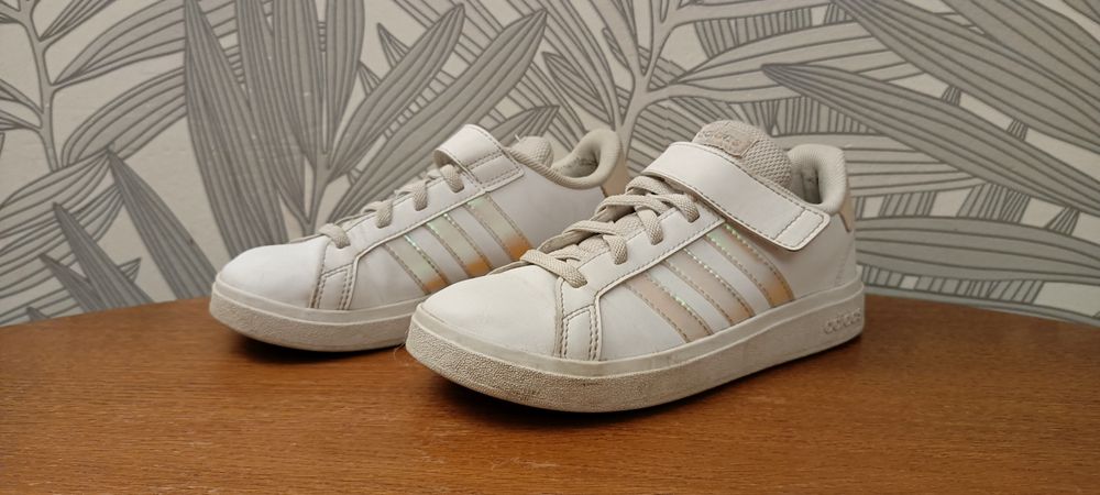 Buty sportowe adidas rozm. 33