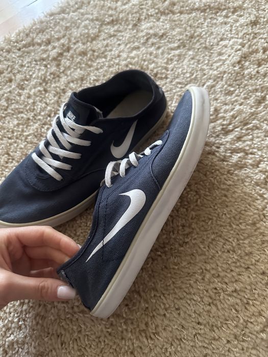 Trampki Nike.