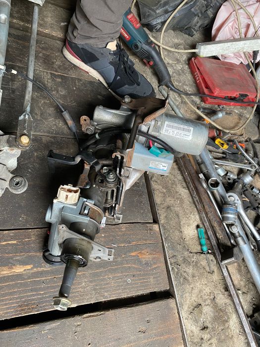 Электро усилитель руля рейка Nissan tiida 2008