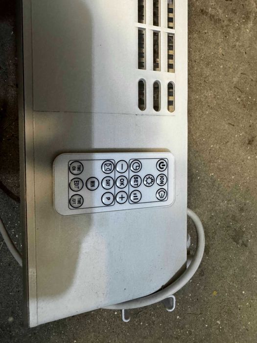 Aquecedor de parede com comando