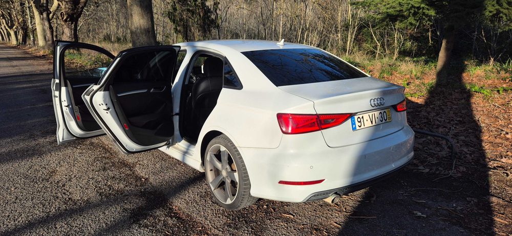 Audi A3 Limousine 1.6 TDI Full S-line