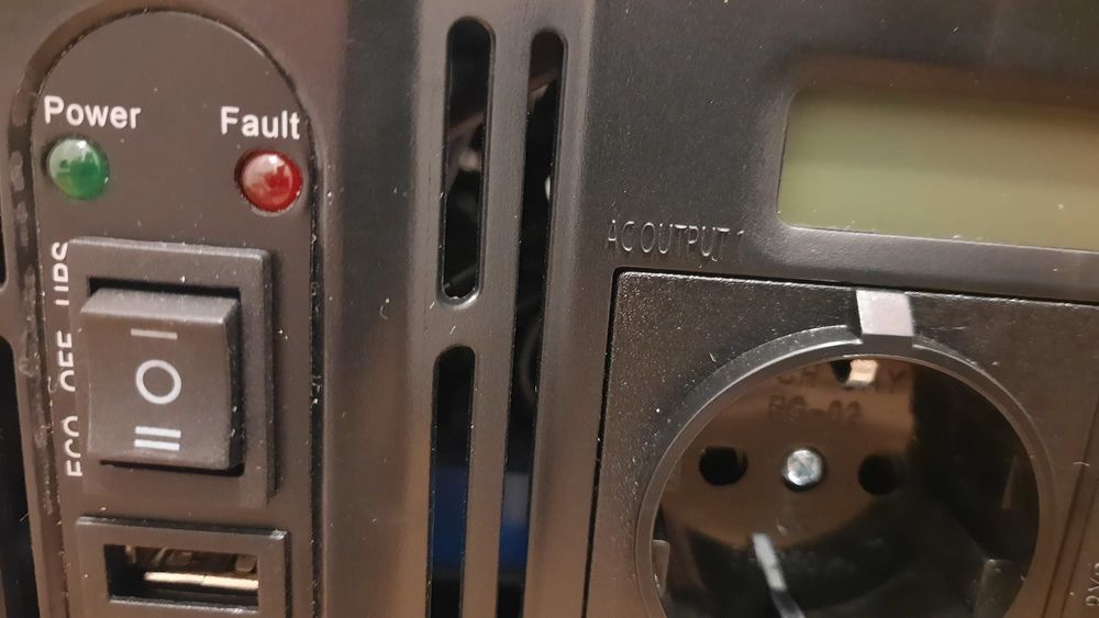 Інвертор 12В/230В SOLARTRONICS (Німеччина)