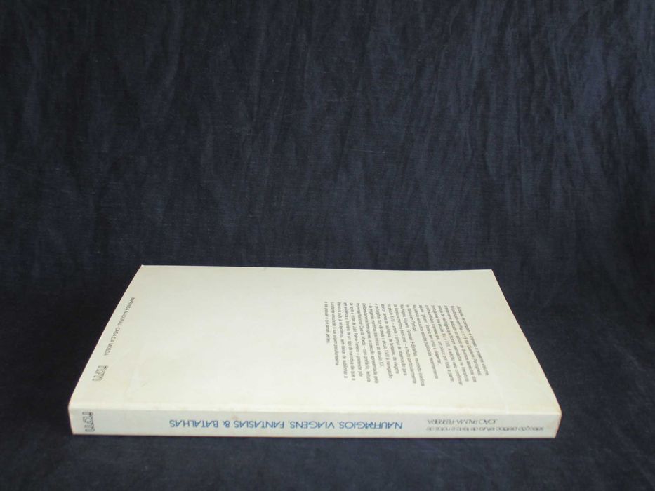 Livro Naufrágios Viagens Fantasias & Batalhas João Palma-Ferreira