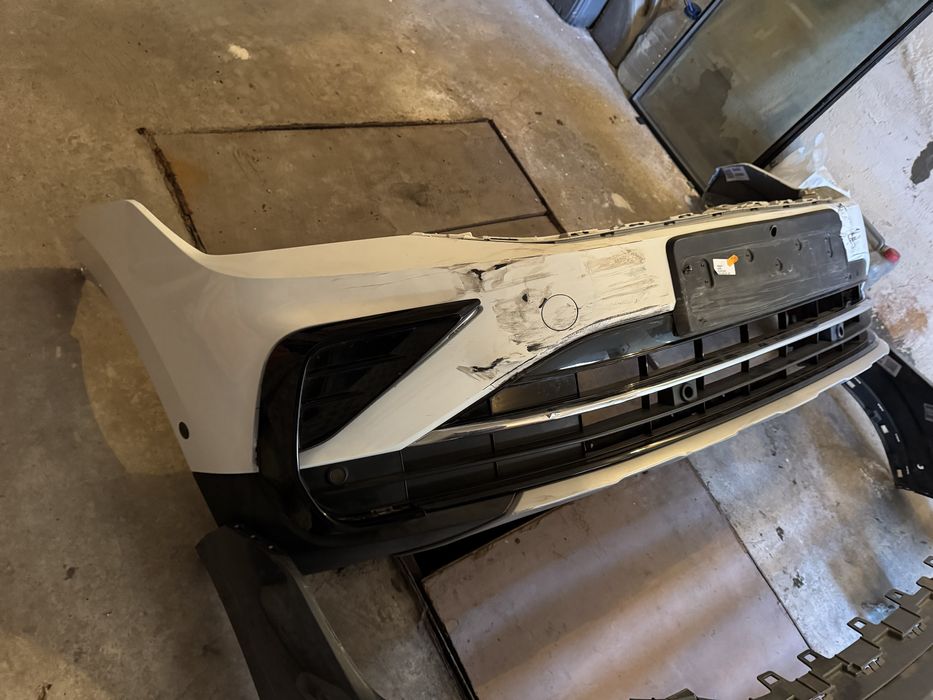 VW Tiguan 2021-2023 бампер /  можна по елементах