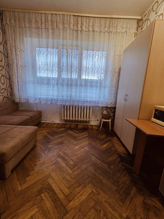 Продам 1 комнатная квартира метро Спортивная. Экв.17600 у.е. Торг