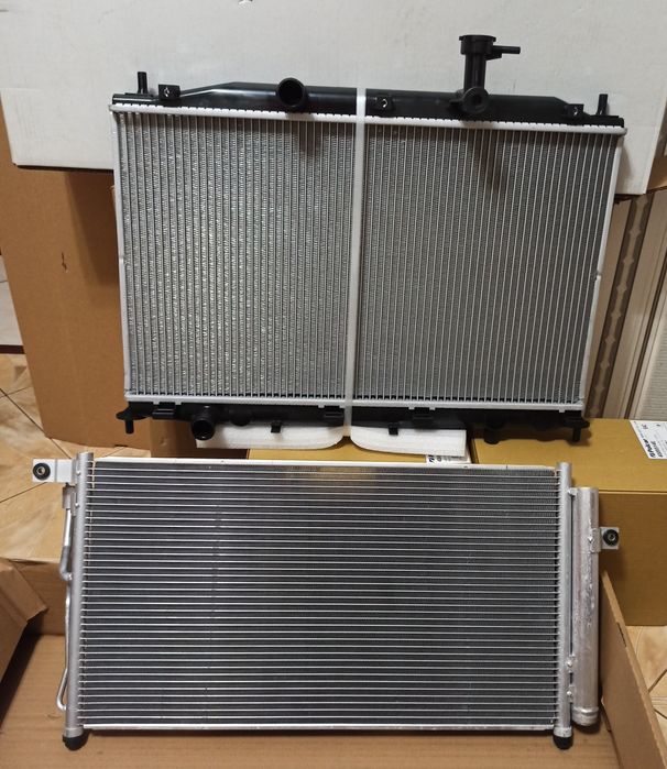 Радиатор охлаждения двигателя кондиционера Hyundai Accent 3 Акцент