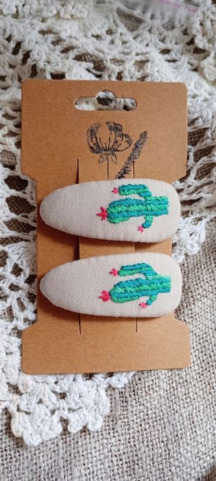 Haftowana biżuteria - ręcznie robione spinki do włosów handmade