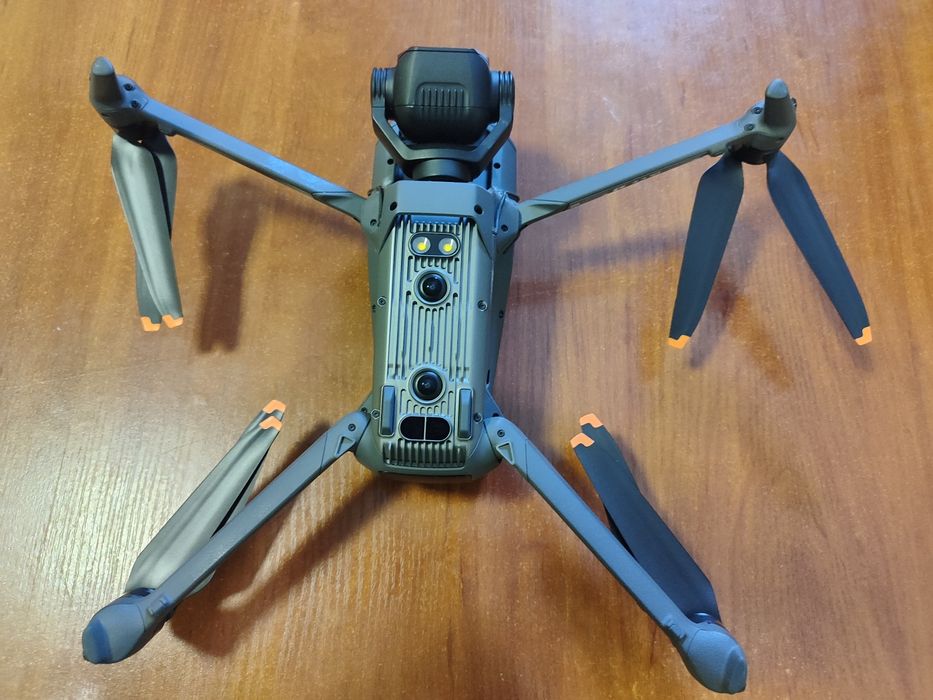 Мавік 3 про (наліт 29хв)