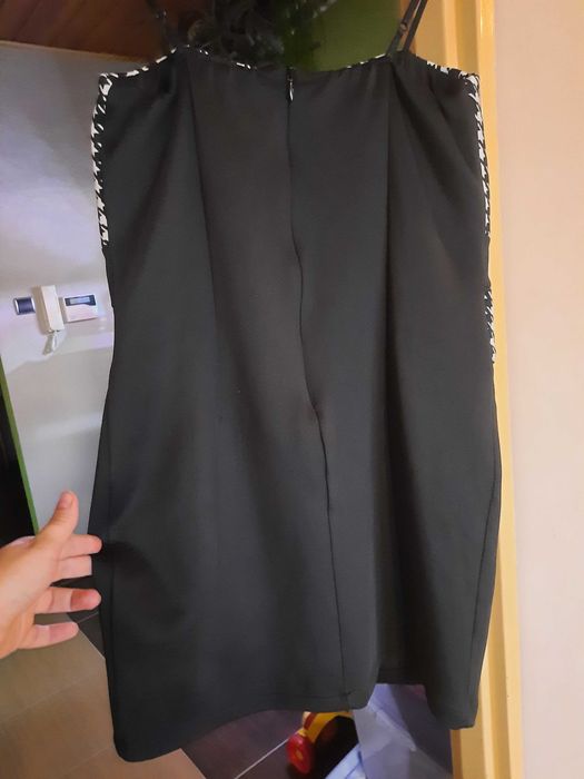 Piękna mała czarna L/XL