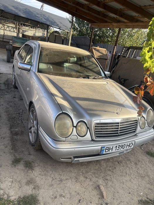 Продам Mercedes W210 E420