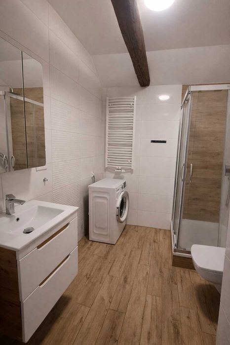 Klimatyczne 2-pokojowe mieszkanie na rynku – Bieruń Stary