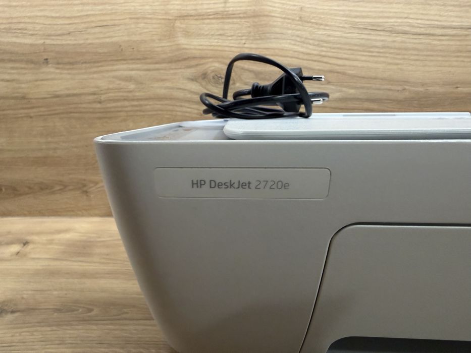 HP DeskJet 2720e