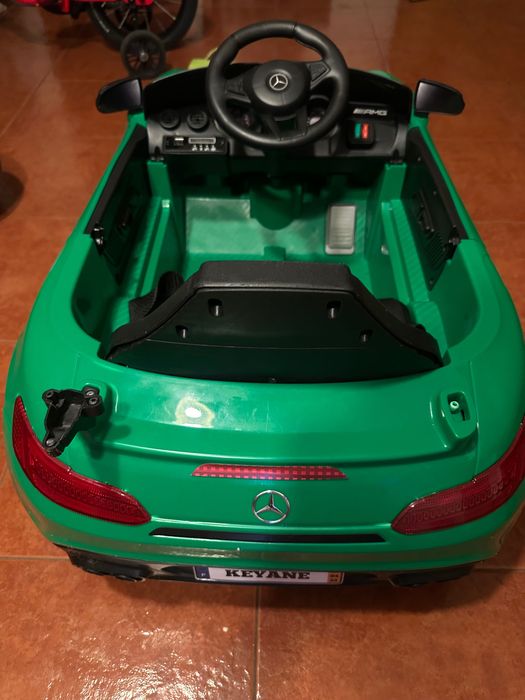 Carro elétrico para criança