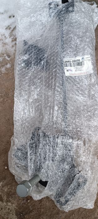 НОВЕ Кріплення запаски Хюндай Санта-Фе 2. 2006-12/Кіа Соренто 2.  2009