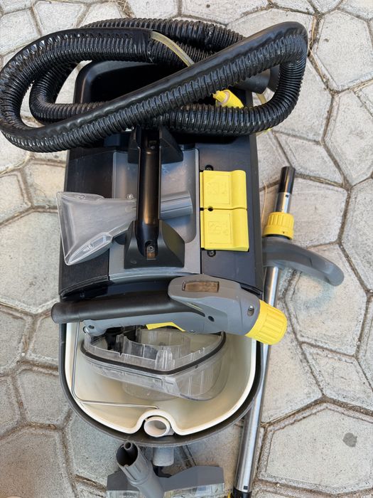 Миючий пилисос karcher 10/1