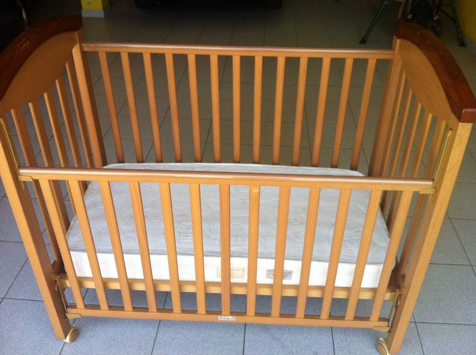 Mobília bebé ( Trama)