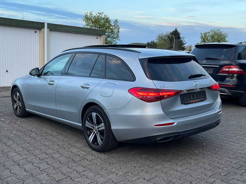 Mercedes Benz C 300 E Avantgarde 2023