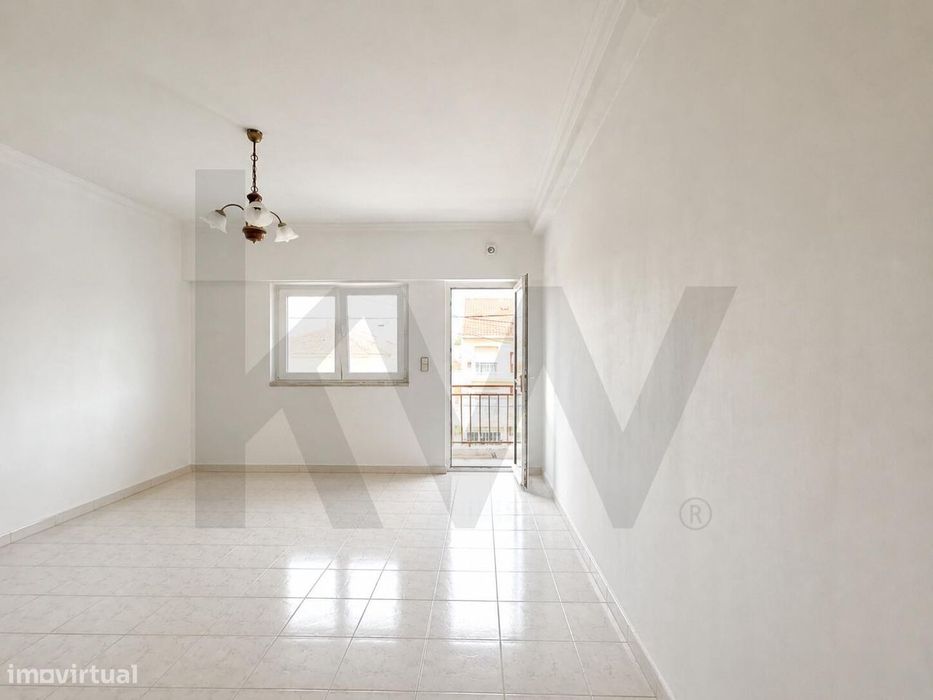 Andar De Moradia T3, Para Arrendamento Em Corroios