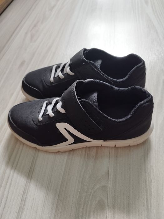 Trampki czarne na w-f