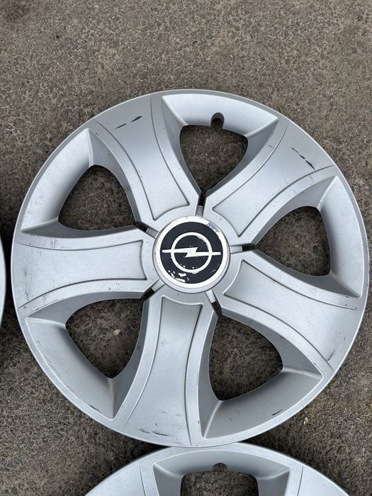 Ковпаки на диски для Opel, R16