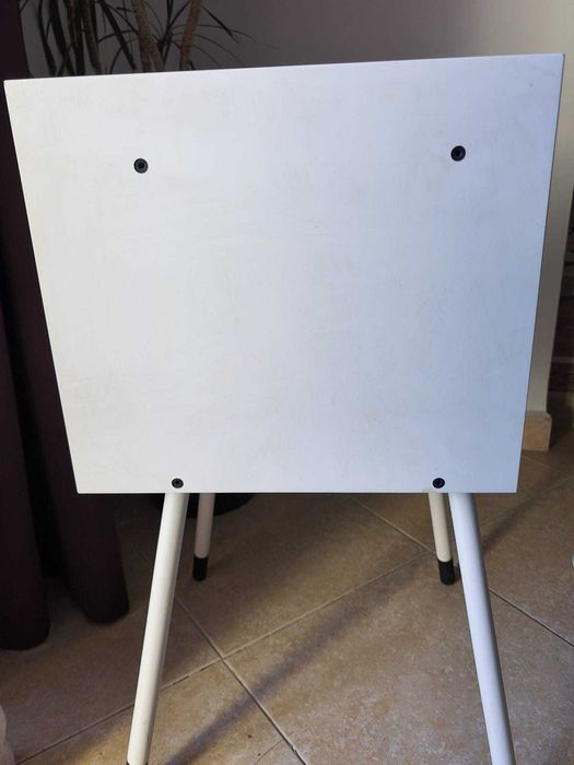 Móvel para Gato IKEA – Mesa com Arranhador